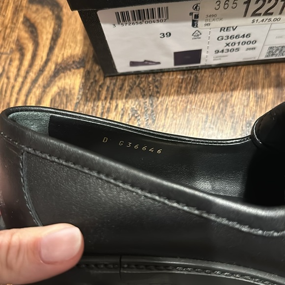 Chanel tab moccasin loafer (size 39). Excellent condition. - Picture 4 of 4